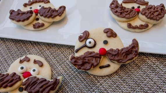 Mustache cupcakes and cookies