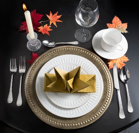 Elegant Thanksgiving Table Setting