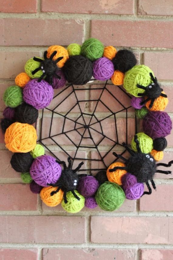 Halloween web decorations;‎