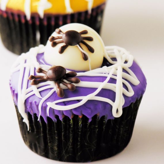 Spider-Egg-Cupcakes