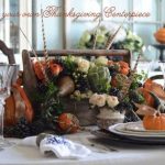 Amazing-Thanksgiving-centerpiece-is-filled-with-an-array-of-colors (1)