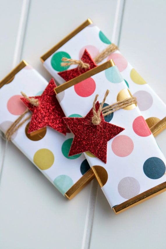 Featured image of post Diy Chocolate Gift Wrapping Ideas / But if you want to bring a smile on your love ones then you should think about adding a personal touch by using diy creative gift wrapping ideas.