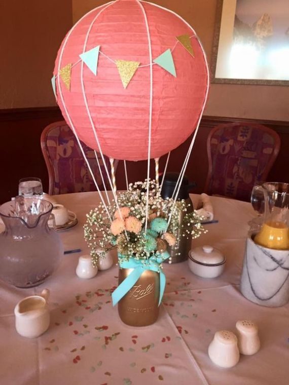 03-a-coral-hot-air-balloon-centerpiece-with-a-gilded-mason-jar-and-flowers