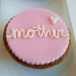 Affectionate Mother’s Day Cupcake Ideas_20-min