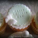 Affectionate Mother’s Day Cupcake Ideas_24-min