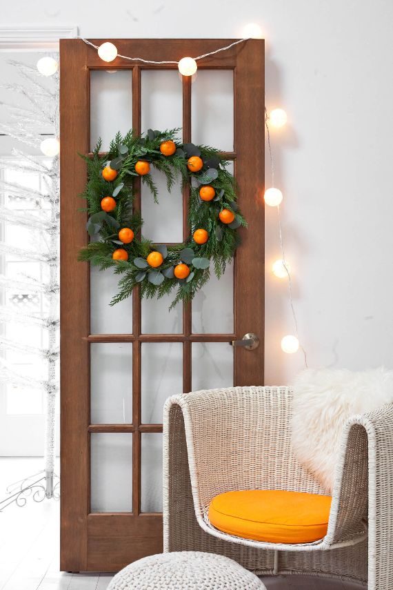 Fresh Mandarin DIY Winter Wreath; (1)