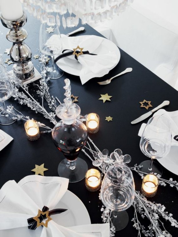 Modern Christmas Table Ideas And Styles In Black