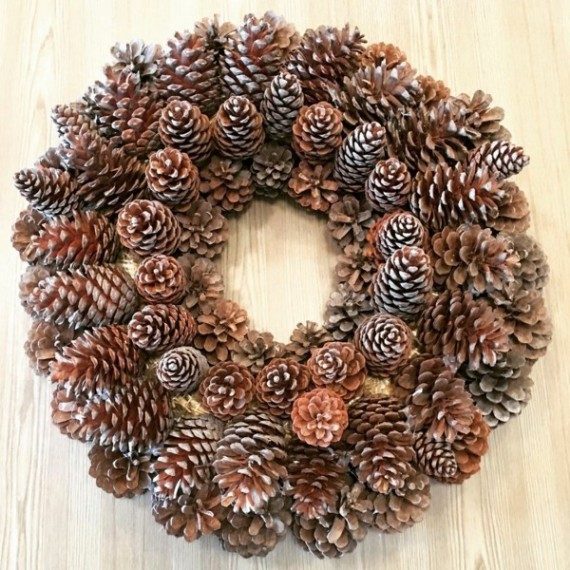Pine Cone Christmas Wreath (1)