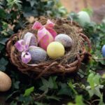 Tasteful-Decorating-Ideas-For-Your-Festive-Easter-Table-15-1