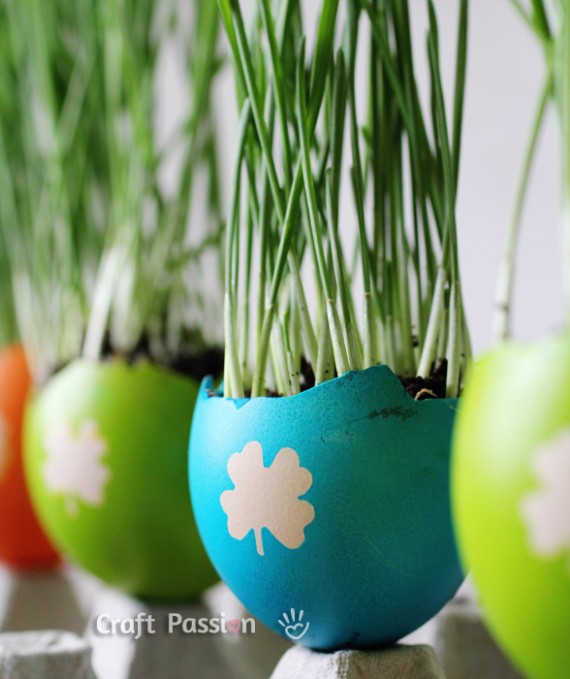 DIY-Easter-Egg-Planters 