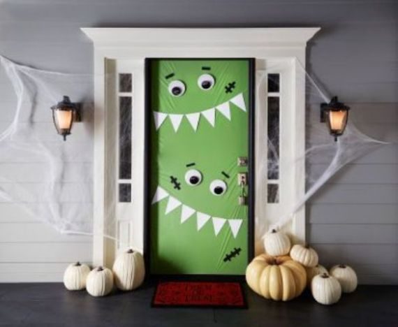 green-monster-door-decor-to-invite-tirck-or-treaters (1)