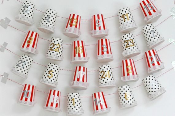 DIY ADVENT CALENDARS WITH DISPOSABLE CUPS 