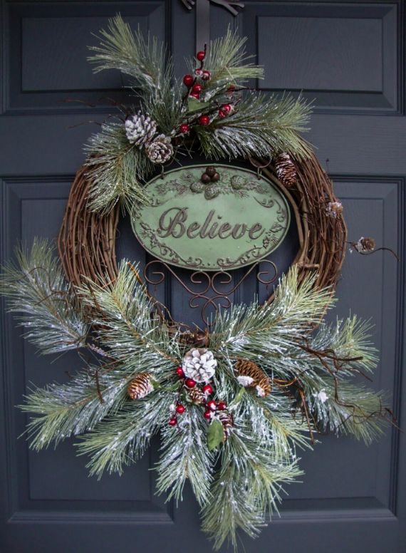 unique wreath for Christmas 10