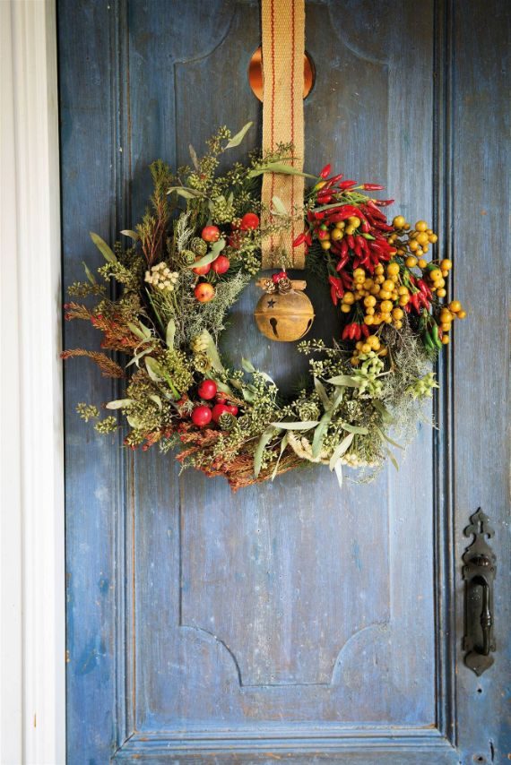 unique wreath for Christmas 2