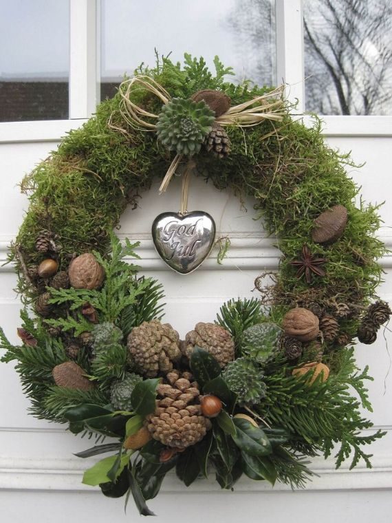 unique wreath for Christmas 24