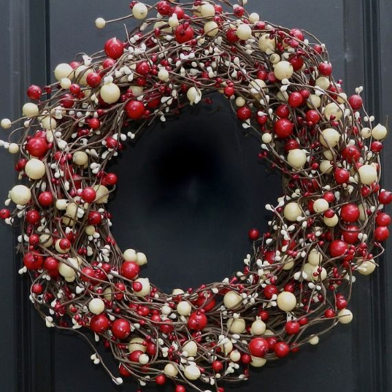 unique wreath for Christmas 38