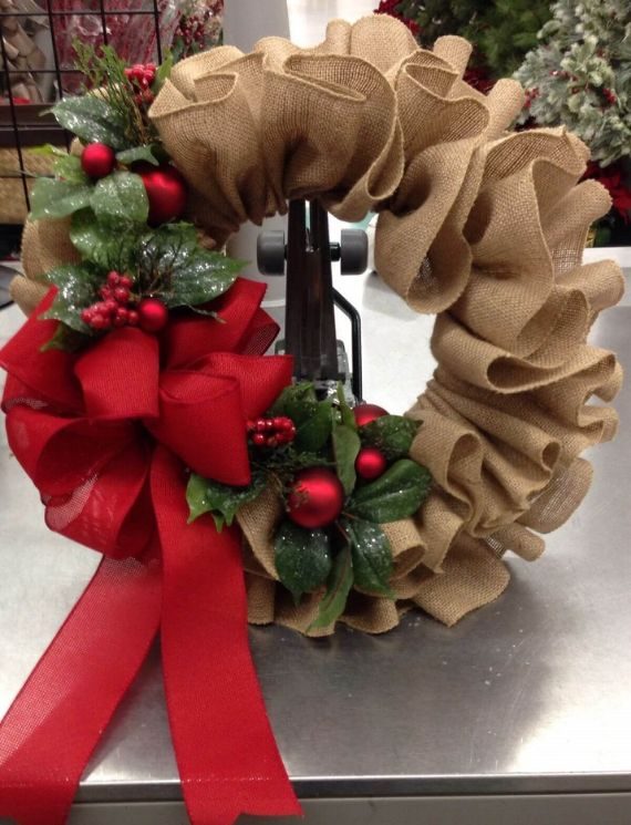 unique wreath for Christmas 44