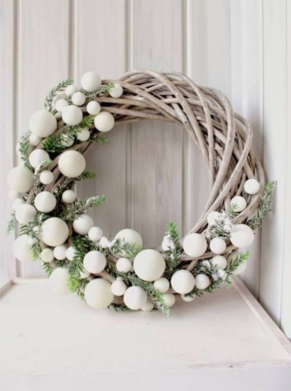 unique wreath for Christmas 7