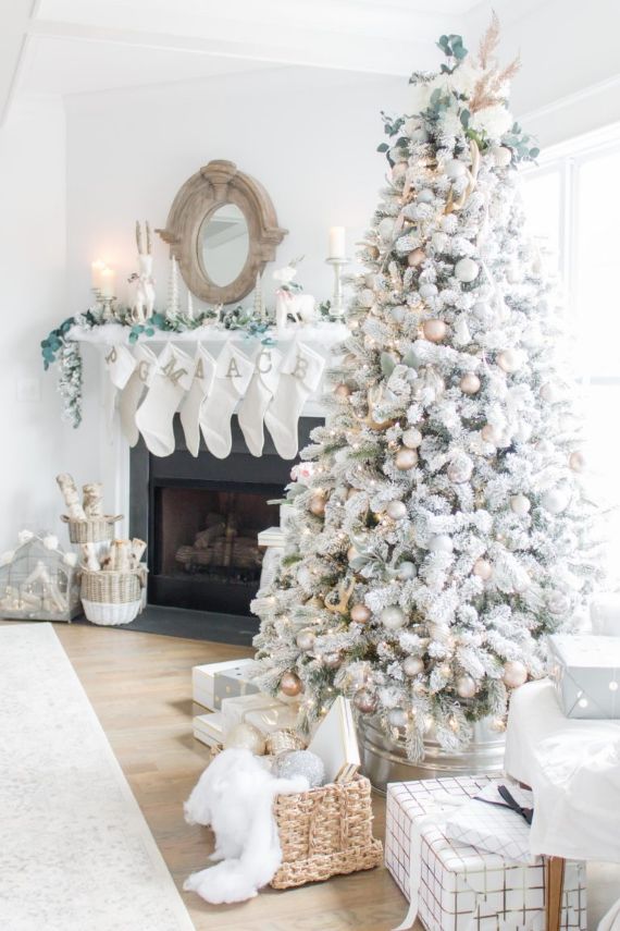 Modern-white-Christmas-decorations