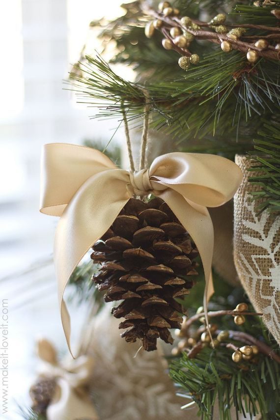 Pretty Pinecone Ornaments (1)