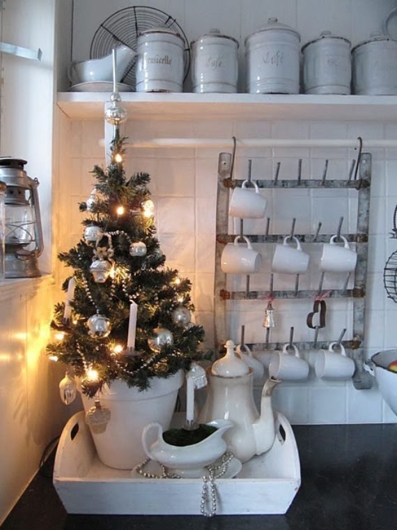 cozy-christmas-kitchen-decor-ideas-33