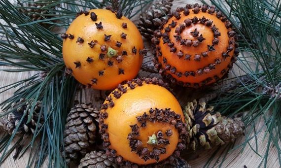 Orange and Clove Pomander Balls