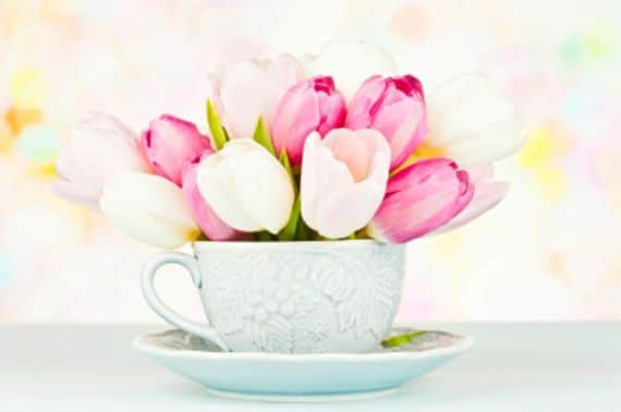 65 Spring & Easter Home Decor Ideas With Tulips