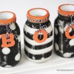 Halloween-Painted-Mason-Jars (1)