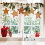 Christmas-Window-Decor-With-Paper-Stars