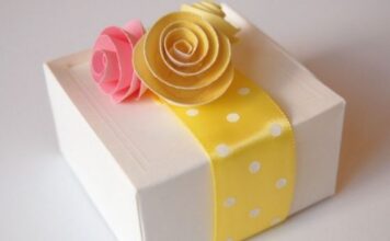 8 Easy DIY Gift Bows for Christmas