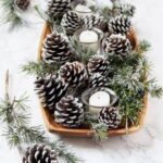 mistletoe-and-pine-cone-decor