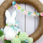 DIY Easter Wreaths Ideas to Welcome Spring 9