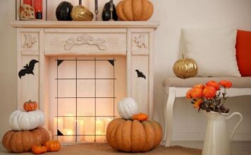 The Year’s Best Spooky Halloween Mantel Ideas