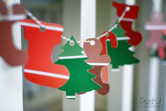 45 DIY Christmas Garlands Decorating Ideas to Drape Your Home in Holiday Cheer