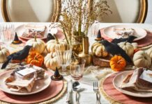 30 Halloween Table Decor Ideas That Are Chic and Spooky